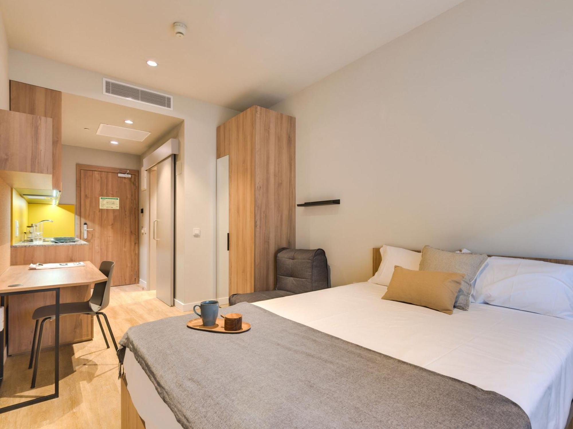Livensa Living Studios - Valencia Viveros Экстерьер фото