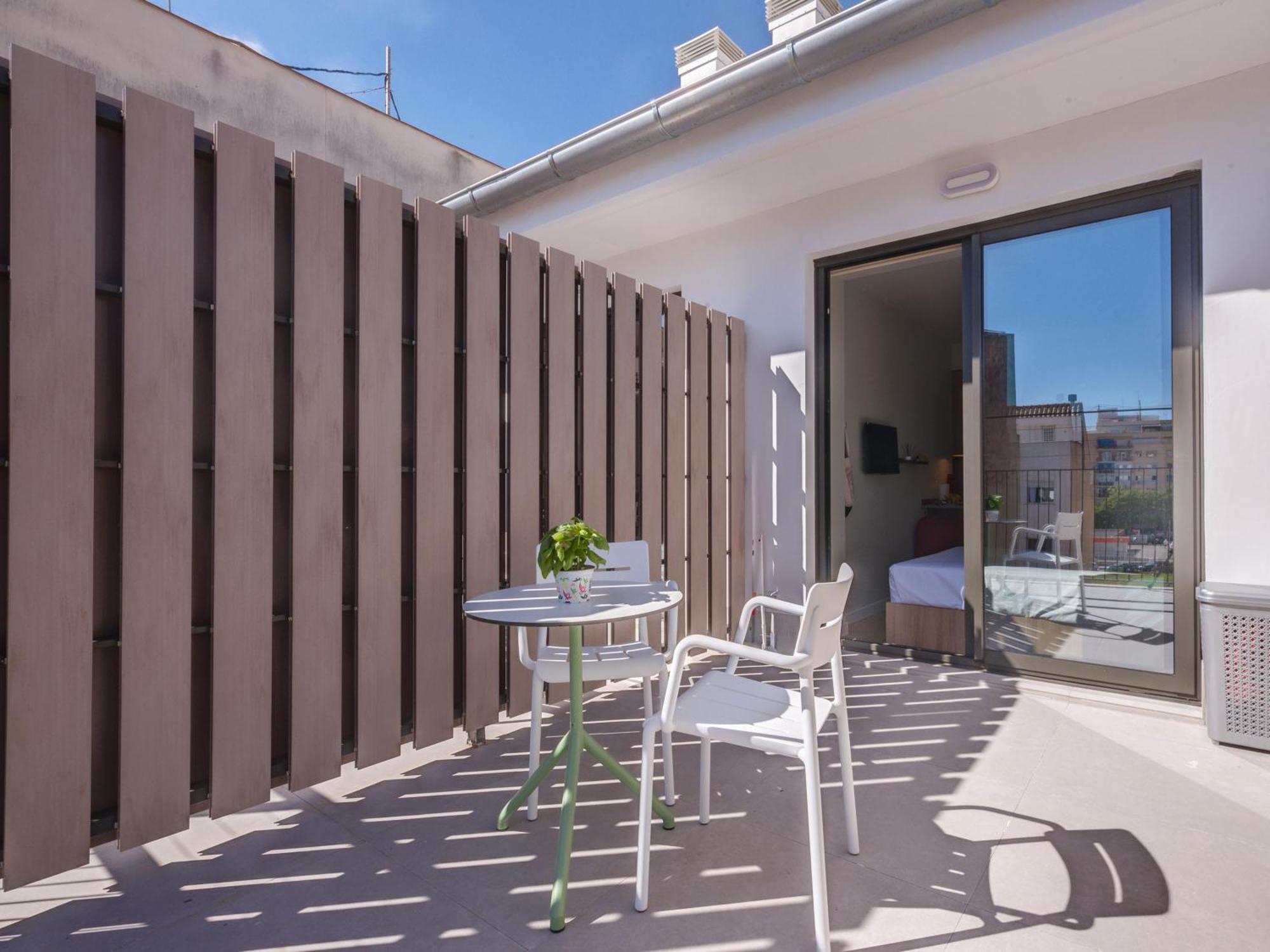 Livensa Living Studios - Valencia Viveros Экстерьер фото
