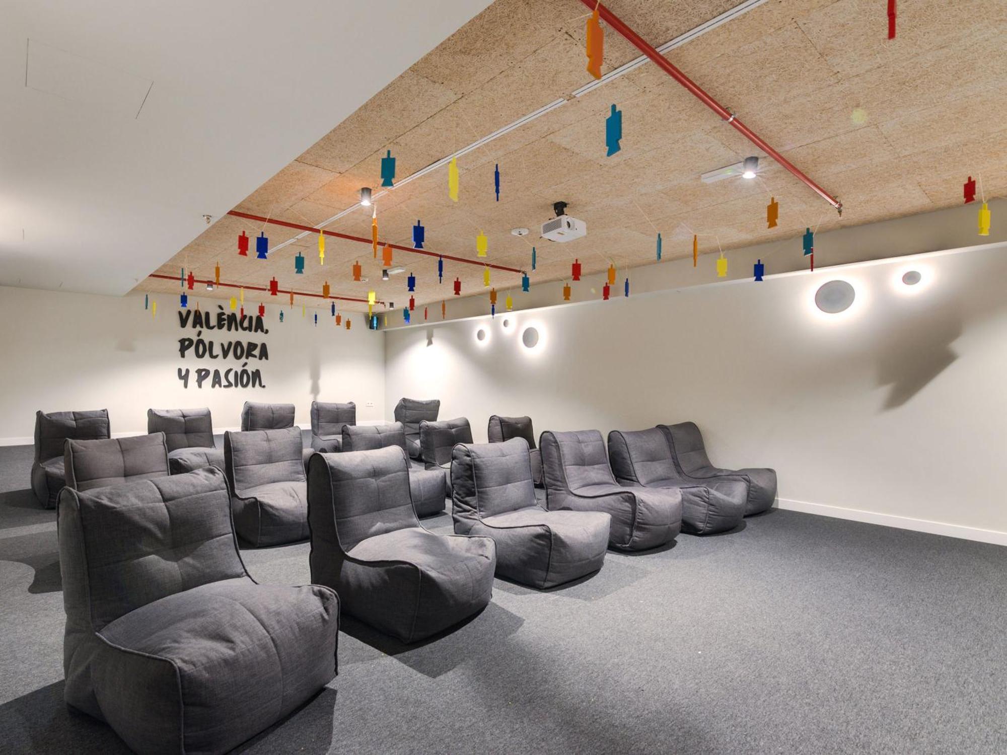 Livensa Living Studios - Valencia Viveros Экстерьер фото